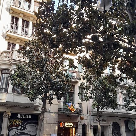 La Casa De Laura Nisia B&B Barcelona Kültér fotó