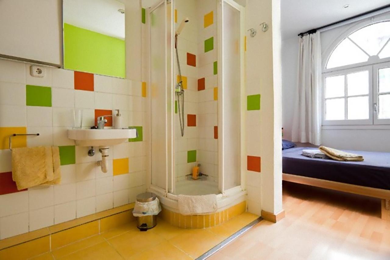 La Casa De Laura Nisia B&B Barcelona Kültér fotó