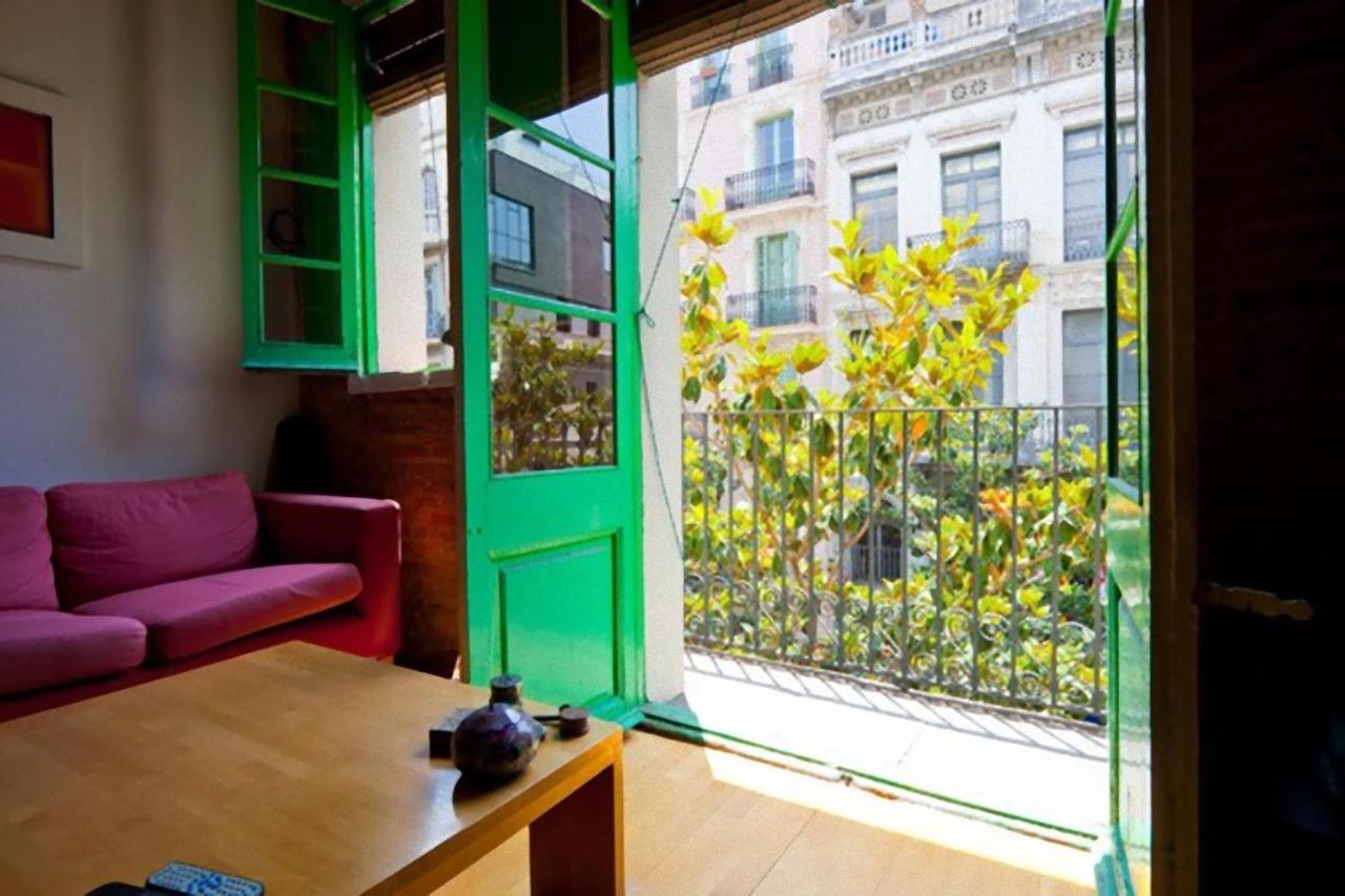La Casa De Laura Nisia B&B Barcelona Kültér fotó