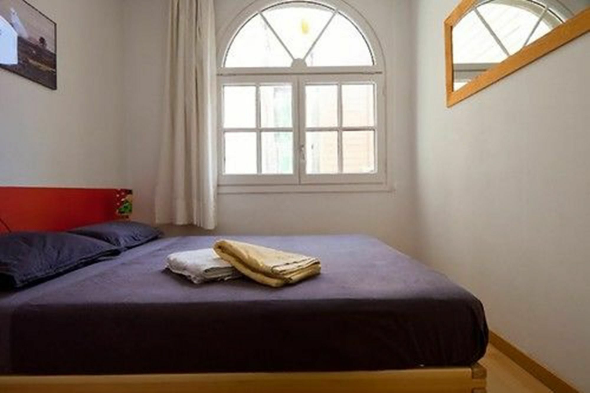 La Casa De Laura Nisia B&B Barcelona Kültér fotó