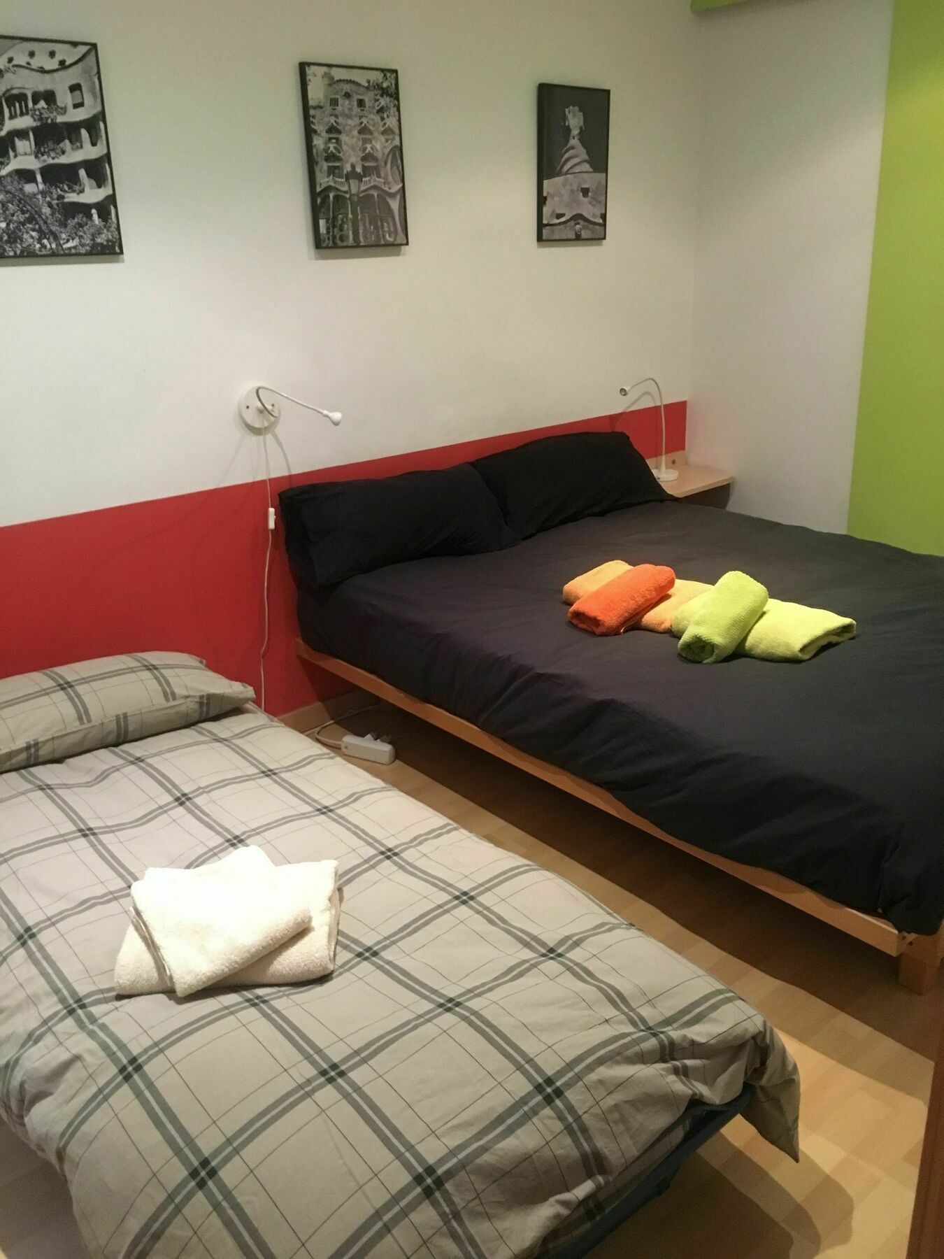 La Casa De Laura Nisia B&B Barcelona Kültér fotó