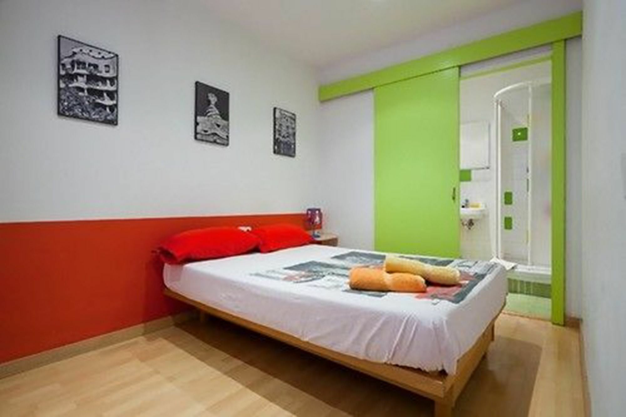 La Casa De Laura Nisia B&B Barcelona Kültér fotó
